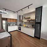 Apartamento Modern Escape Tirana